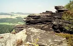 Skalní stěna na západním úbočí Kleiner Zschirnsteinu