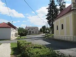 centrum obce s kaplí sv. Jana