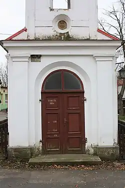 Vchod do kaple sv. Václava v Klech