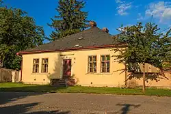 Bývalá fara v Knířově.