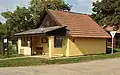 Zastávka v centru vesnice