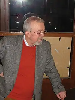 Václav Vacek přednáší v klubu Samaří v Praze 24. února 2016