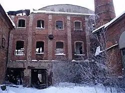 Část koželužny s dochovaným nápisem: „J. SEYFRIED“