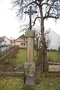 Kříž na okraji obce
