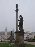 Kojetín sloup a sochy.JPG