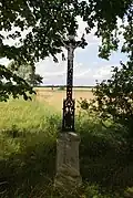 Kříž za vesnicí