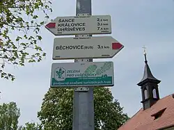 v Kolodějích u kostela