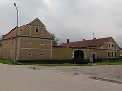 Komárov, venkovská usedlost čp.10.jpg