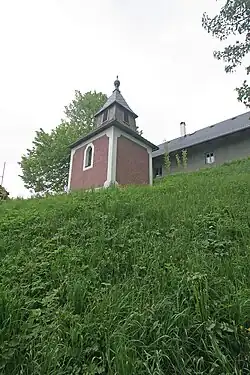 Kaplička v Komárově