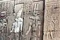 Reliéf Sobeka a Hóra v Kom Ombo