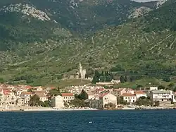 Pohled na Komižu z moře