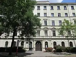 budova v Korunovační