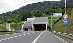 Západní portál tunelu