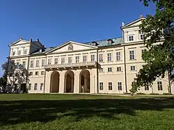 Kosmonosy - zámek (3).jpg