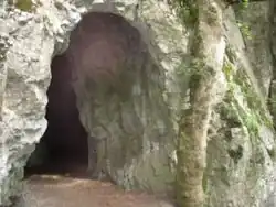 Vstup ve směru od Býčí skály