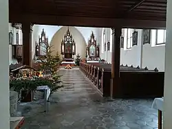 Interiér kostela s betlémem (leden 2020)