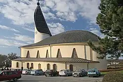 novostavba kostela Krista Dobrého pastýře