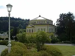 Osmiboký tambur kostela Nanebevzetí Panny Marie v Mariánských Lázních