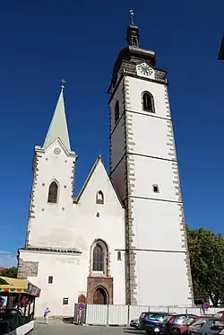 Západní průčelí kostela Narození Panny Marie