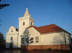 Kostel a základní škola