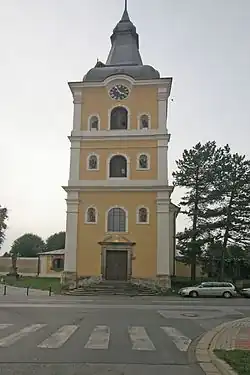 Kostel Panny Marie de Salle, Ruská ulice