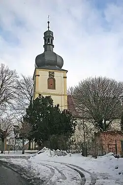 Kostel Svatého Jiří v Hněvčevsi.jpg