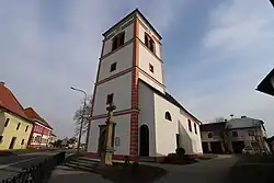 Západní pohled na věž