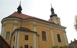 Farní kostel sv. Bartoloměje na Pecce.