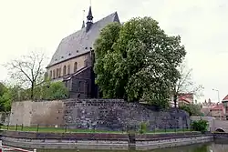 Pozůstatek hradeb u kostela svatého Gotharda