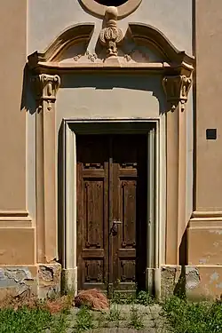 Portál v západním průčelí věže