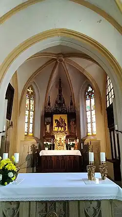 Interiér presbytáře