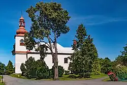 Kostel svatého Petra a Pavla v Dobrém.jpg