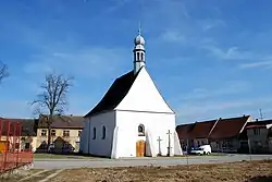 Kostel svatého Václava (Lomnice nad Lužnicí) (2).JPG