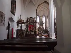 Interiér farního kostela sv. Petra a Pavla v Soběslavi.