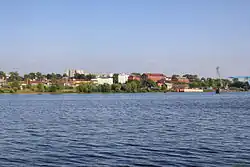 Pohled na město přes řeku Kostromu