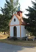 Kaple u návsi