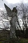 Socha anděla mezi Vescem a Kovářovem