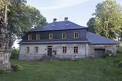 Krásná (Jistebsko) 33 - fara.jpg