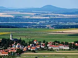 Pohled na Krabčice z Řípu