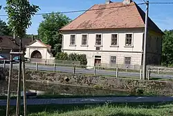 Kralupy_nad_Vltavou,_část_Minice,_fara_1.JPG