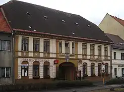 Kravaře - dům čp. 1 na náměstí (1).JPG