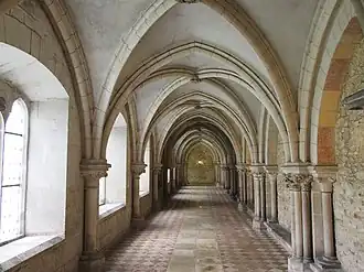 Raně gotická křížová chodba