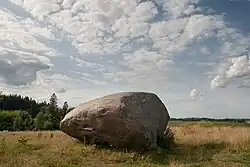 Poškození balvanu vrypy