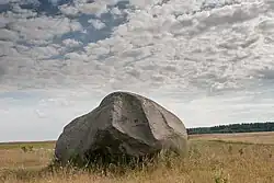 Poškození balvanu vrypy