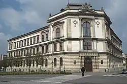 Gymnázium Kroměříž na Masarykově náměstí