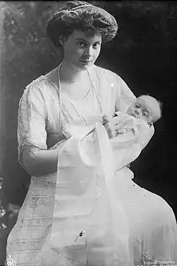 Korunní princezna Cecilie se synem princem Friedrichem Pruským