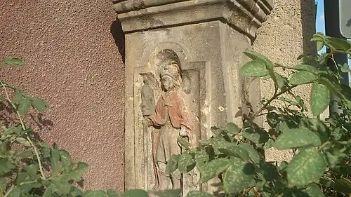 Detail sloupku krucifixu v Přepeřích