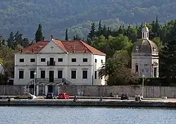 Dům a mauzoleum Šime Ljubiće ve Starém Gradu