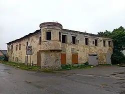 Kúria Dubnických v havarijním stavu (2022)