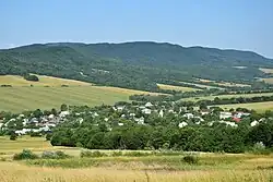 Vesnice z jihozápadního úbočí Makovice